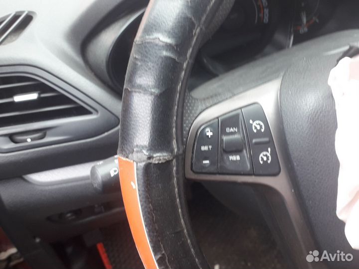 LADA Vesta 1.6 AMT, 2017, битый, 110 000 км