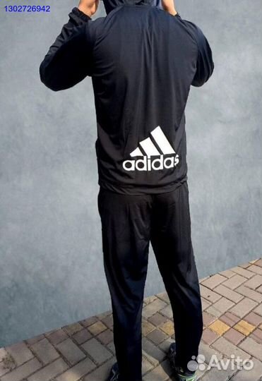 Тренировочный спортивный костюм Adidas