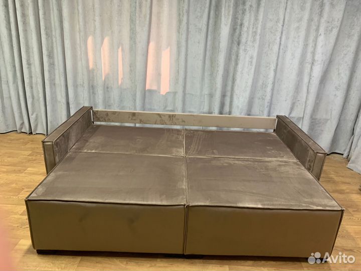 Диван Лофт с узкими подлокотниками трансформер