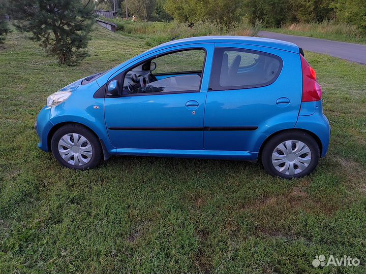 Peugeot 107 1.0 МТ, 2009, 176 654 км