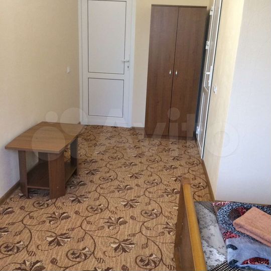 Комната 18 м² в 2-к., 2/2 эт.