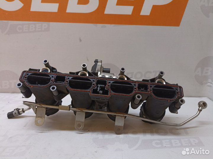 Топливная рампа Volkswagen Passat B6 BVY 2011