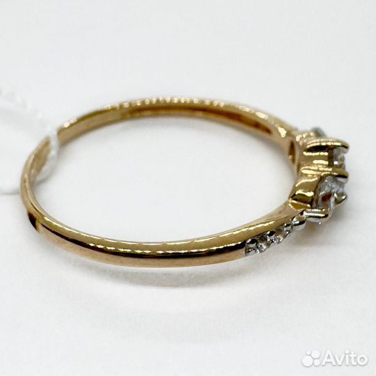 Золотое кольцо с фианитами 16,5