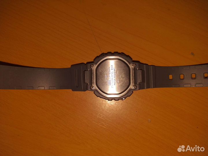 Электронные часы casio