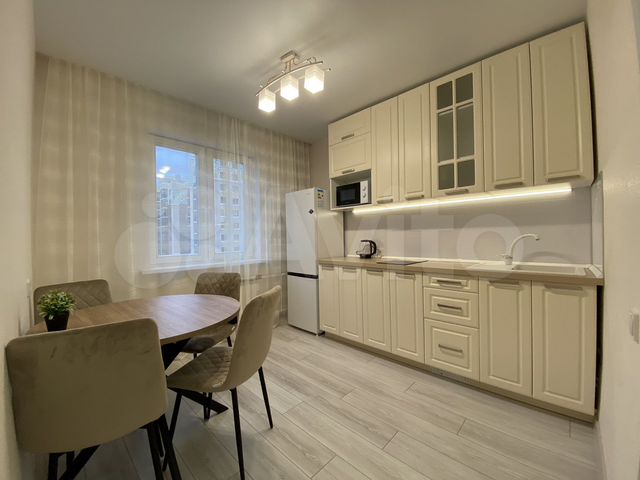 2-к. квартира, 50 м², 4/9 эт.