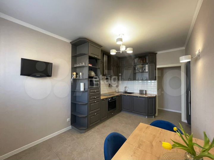 2-к. квартира, 68,3 м², 13/14 эт.