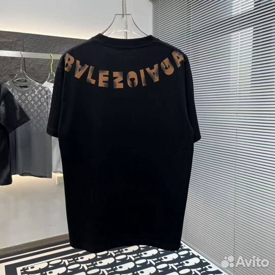 Футболка Balenciaga Оверсайз (Шоурум на работе )