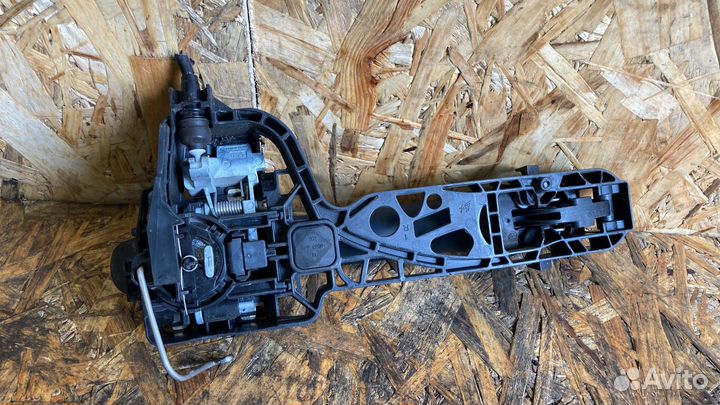 Ручка наружная двери передней правой Mercedes-Benz