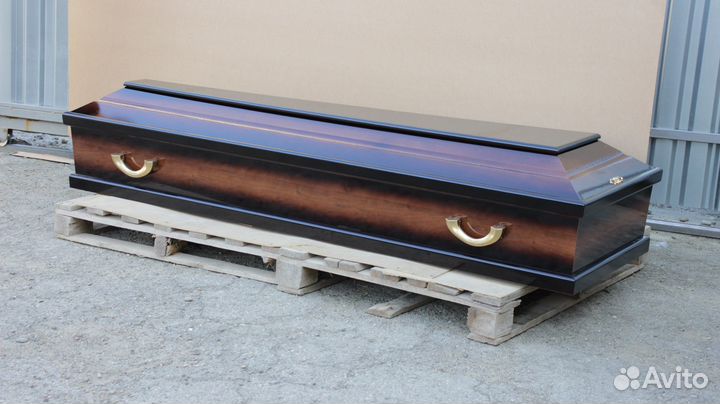Деревянный гроб