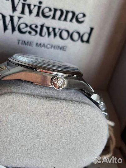 Наручные часы Vivienne Westwood Quartz