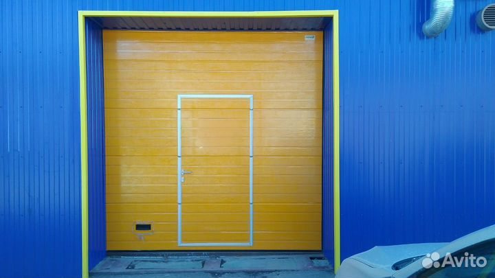 Секционные ворота Alutech Prestige