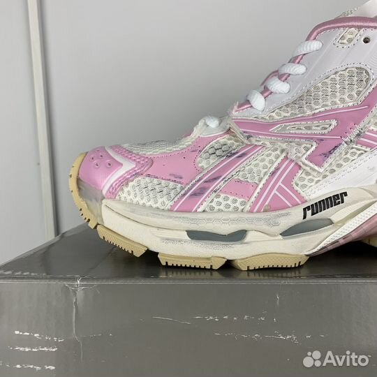 Кроссовки Balenciaga Runner white pink розовые