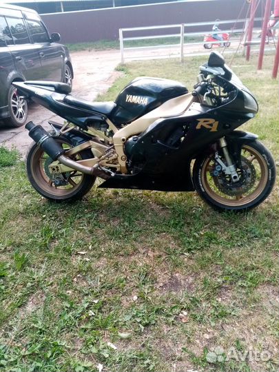 Мотоцикл ямаха р1
