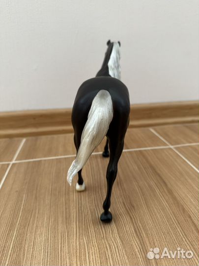 Лошади breyer