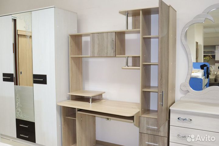 Компьютерный стол