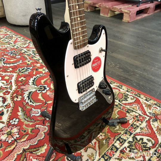 Электрогитара Fender Squier + Аксессуары