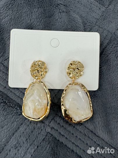 Серьги женские с камнем
