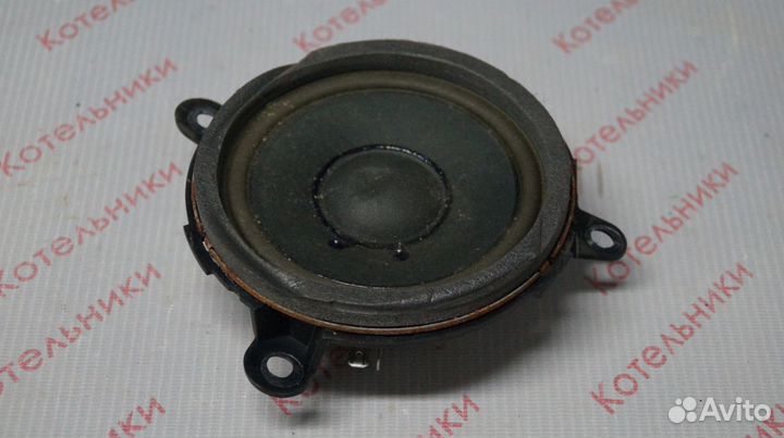 Nissan 28138-2F700 Динамик R