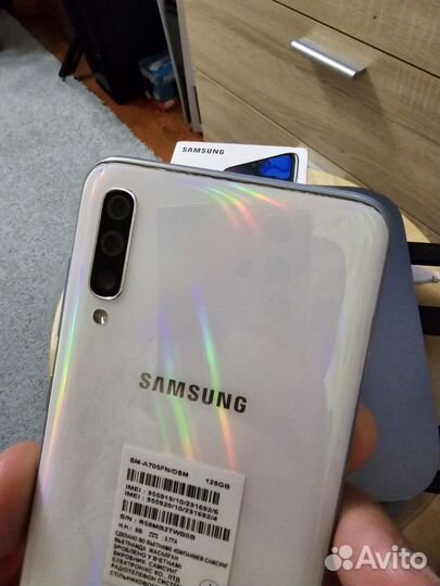 Samsung Galaxy A70, 6/128 ГБ