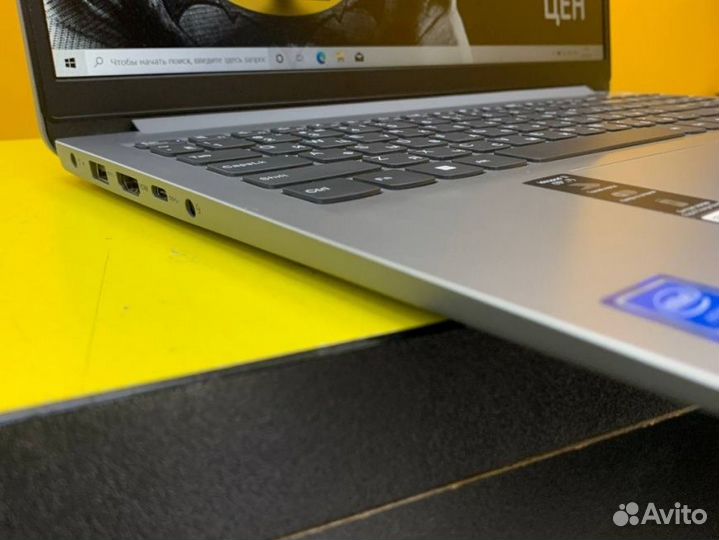 15.6 Ноутбук Lenovo IdeaPad 1 на Intel Celeron N4020