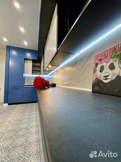 Кухня на заказ под потолок