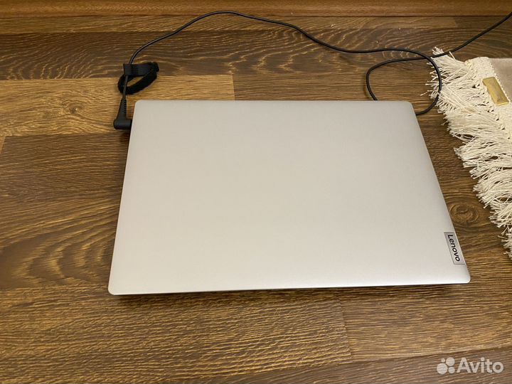 Lenovo ideapad slim 1-11 ast05