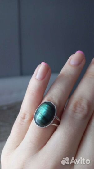 Серебряное новое кольцо с лабрадором