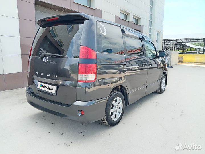 Toyota Noah 2.0 AT, 2003, 315 000 км