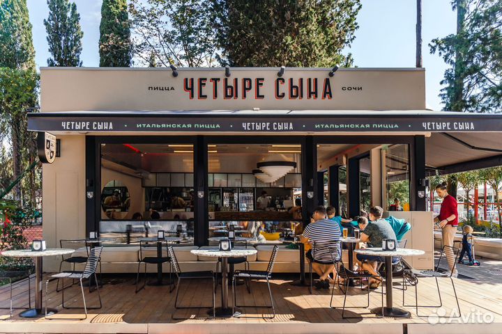 Помощник бармена/Барбек в Четыре сына (г. Сочи)