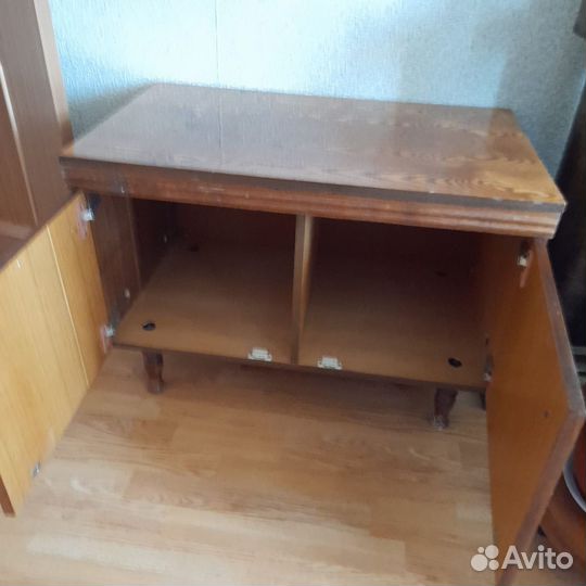 Тумба под телевизор натуральное дерево