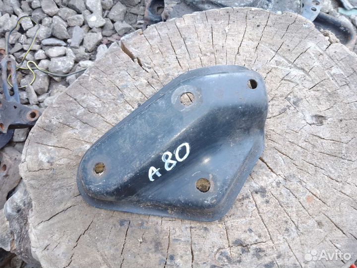 Кронштейн двигателя Audi 80 b3
