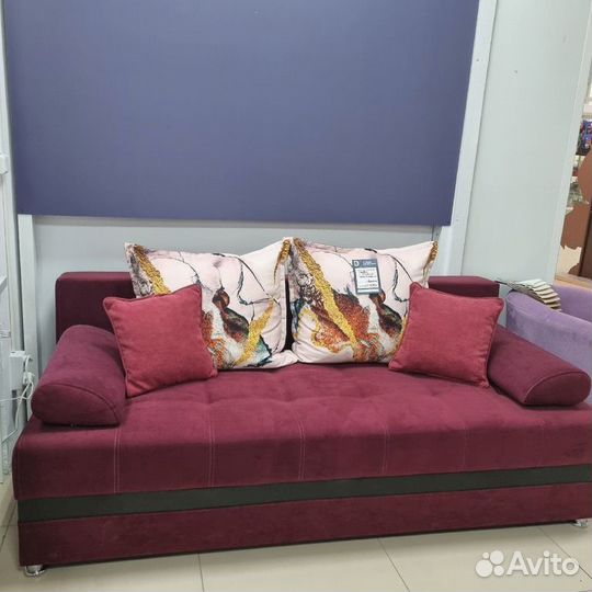 Диван в спальню