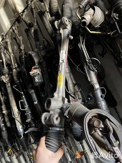 Рулевая рейка Toyota Vitz 90