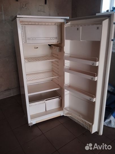 Холодильник бу