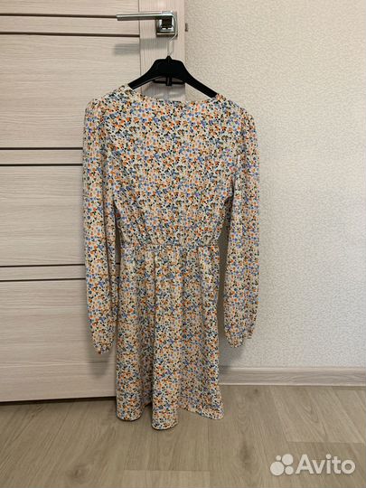 Продам платье повседневное
