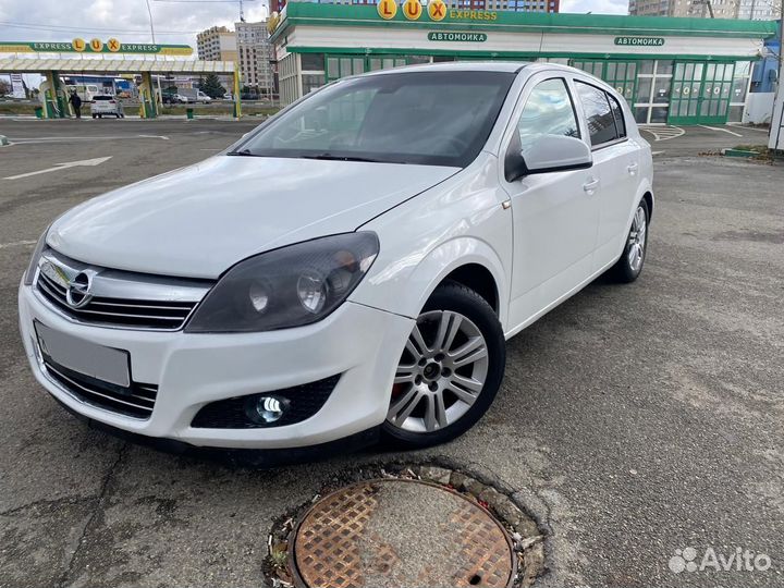 Opel Astra 1.8 AT, 2012, 115 000 км