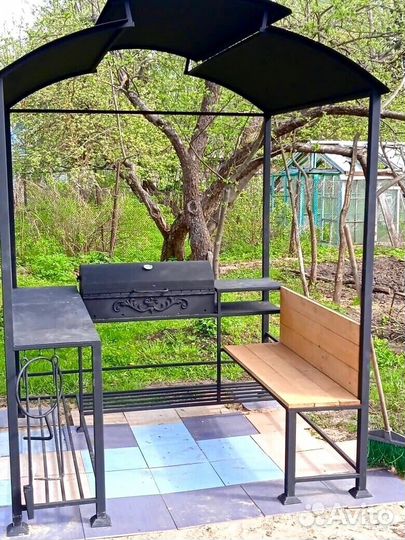 Мангал с крышей