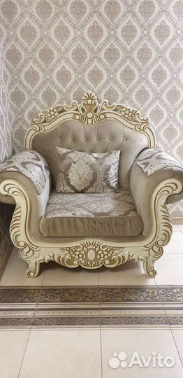 Диван новый,два кресла