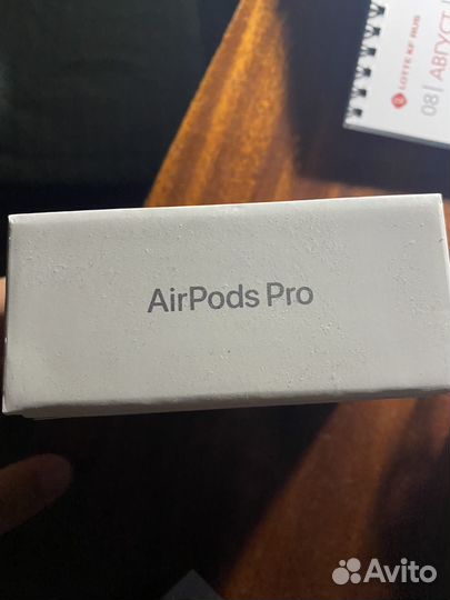 Airpods про