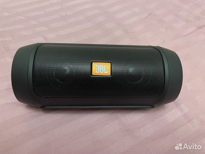 Беспроводная колонка JBL Chardge 2+