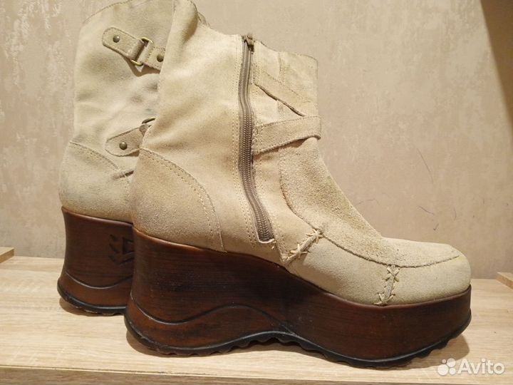 Сапожки женские 39