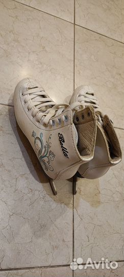 Коньки детские фигурные р. 34