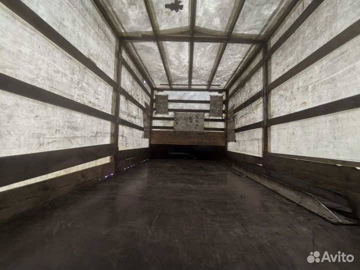 Тентованный грузовик 30 м³ Volvo FL, 1989