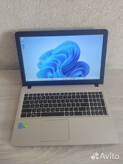 Мощный,игровой Asus,8Gb,SSD 240Gb, i3,Geforce 920M