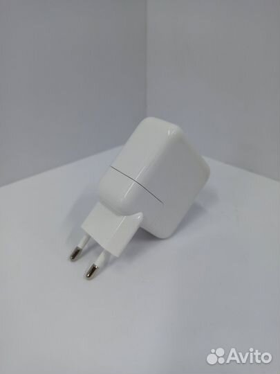 Apple 29W USB-C power adapter