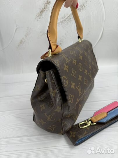 Сумка Louis Vuitton Cluny