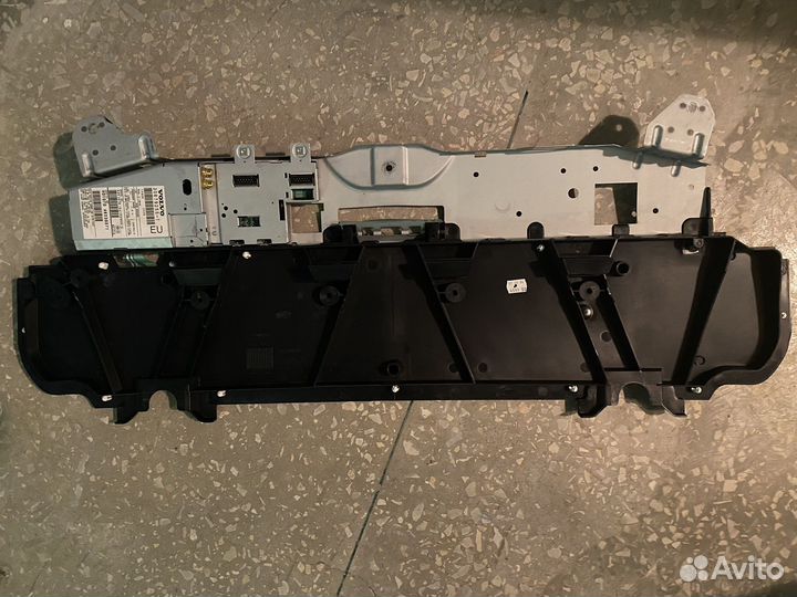 Антена volvo xc90 2005 года