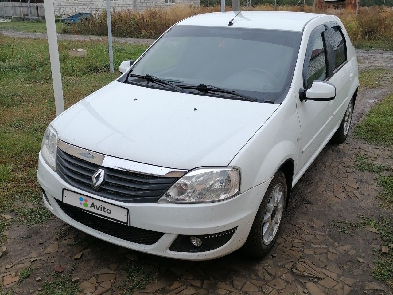 Renault Logan: фото владельца