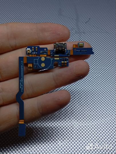 LG P765. Нижняя плата зарядки. Оригинал