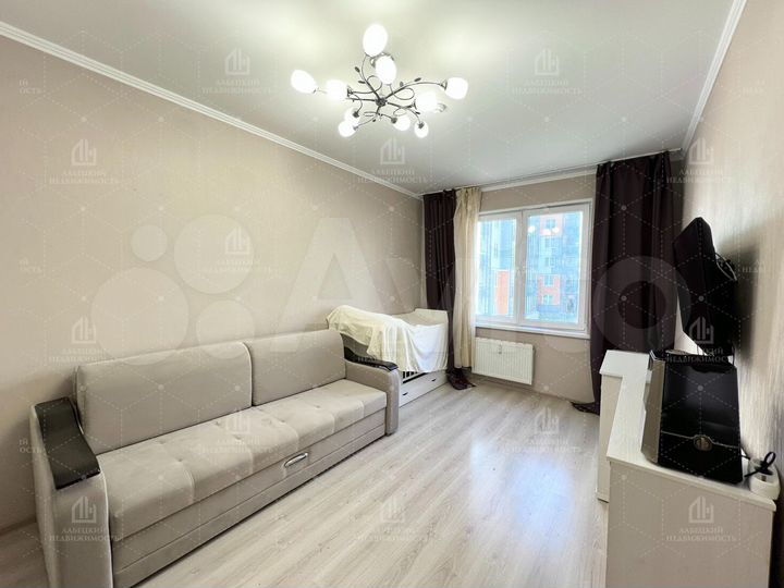 1-к. квартира, 35 м², 8/8 эт.